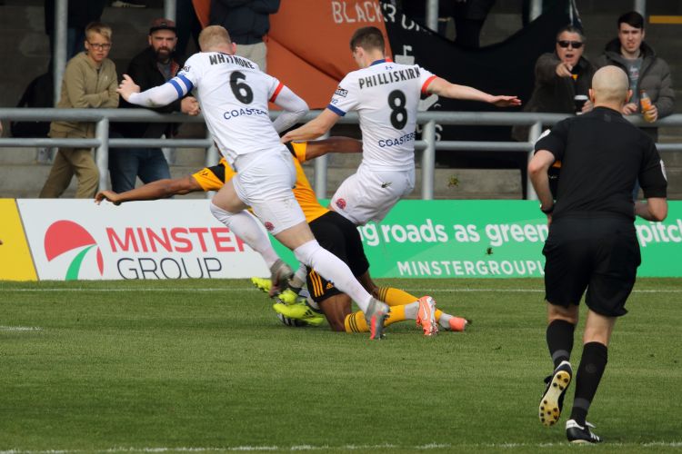 Not a foul on Elliott