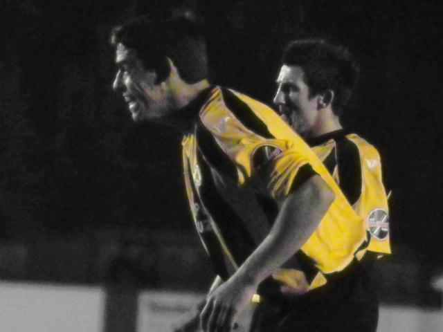 Shaun Pearson get ready for a corner