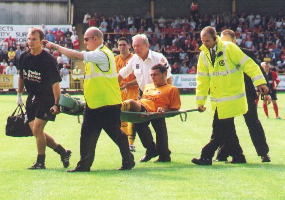 Elding stretchered off