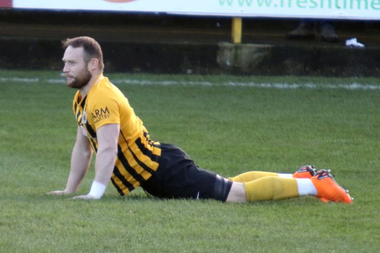 Ben Davis - pre-kickoff stretching