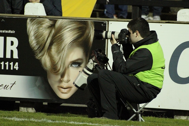 Intrepid photographer