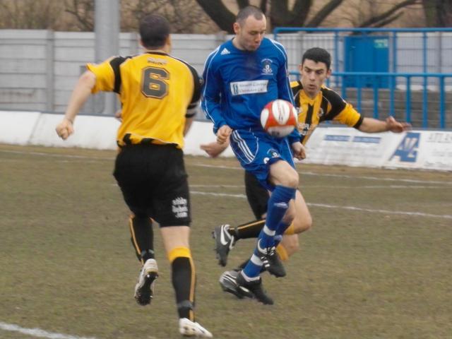 Shaun Pearson keeps his eye on the ball