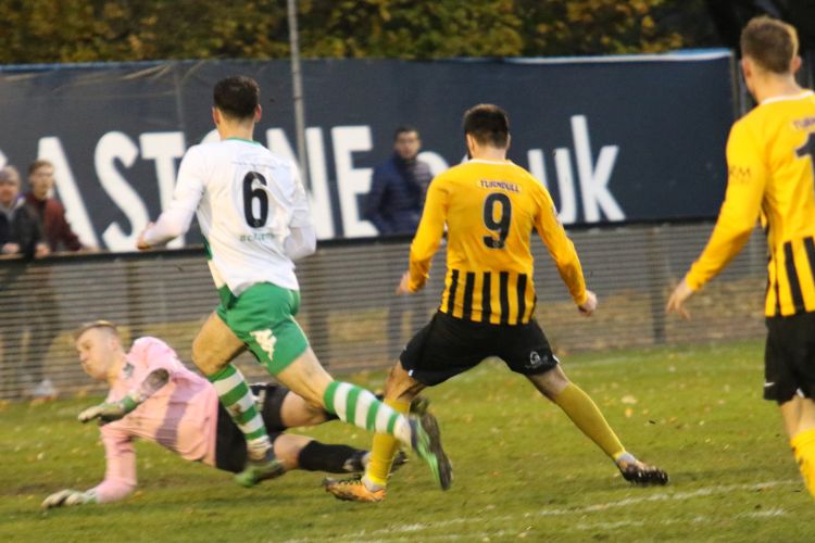 Boston retake the lead through Dominic Knowles