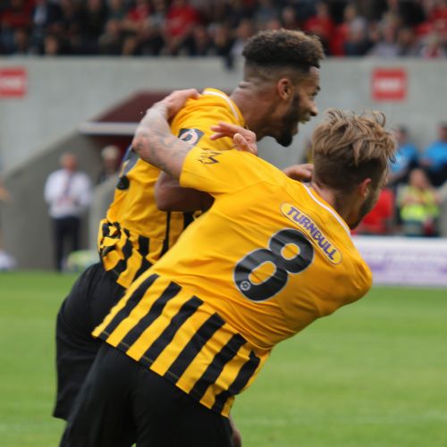 Andre Johnson celebrates scoring Boston's second goal