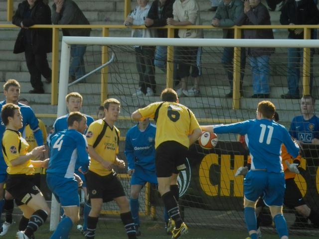 Wes Parker heads the ball home