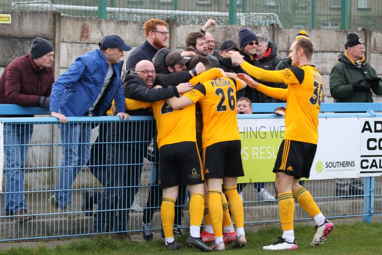 Boston fans celebrate