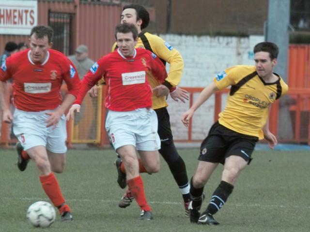 Jon Rowan makes the killer pass