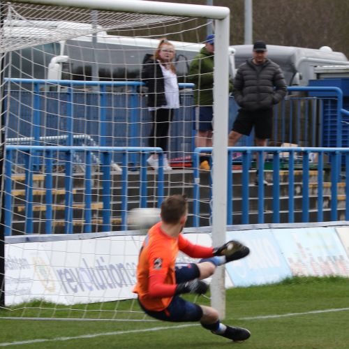 Jordan Thewlis scores from spot kick