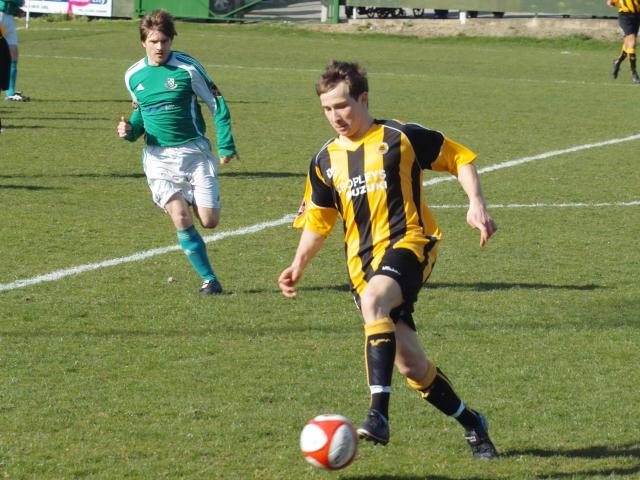 Danny sleath breaks forward