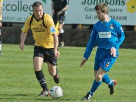 Froggatt addresses the ball