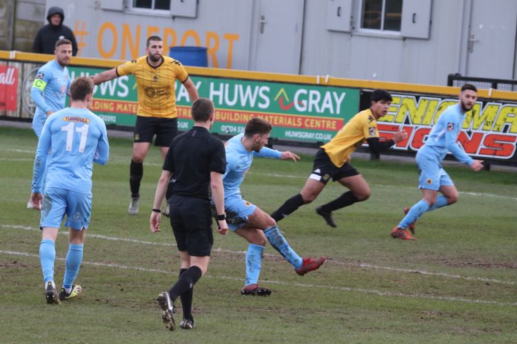 Andi Thanoj free-kick