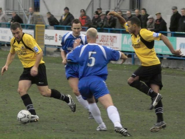 Leabon and Froggatt dance through the Stalybridge defence